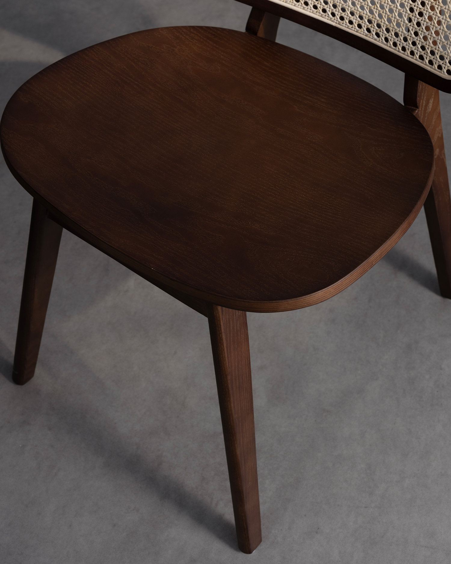 Vintage ratan zadné drevené stoličky Vintage ratan zadné drevené stoličky