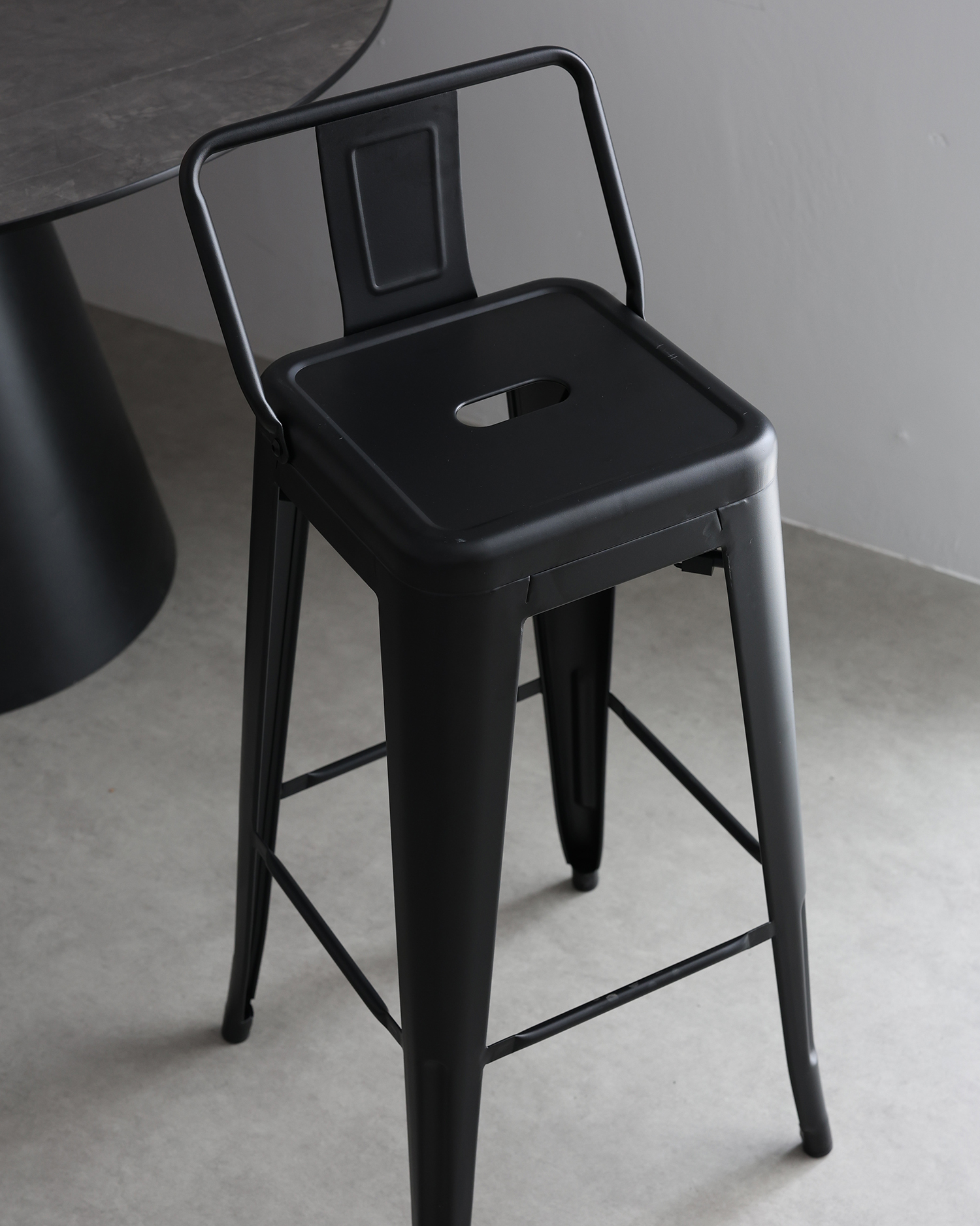 Stoličky na dizajn železa Stoličky na dizajn železa