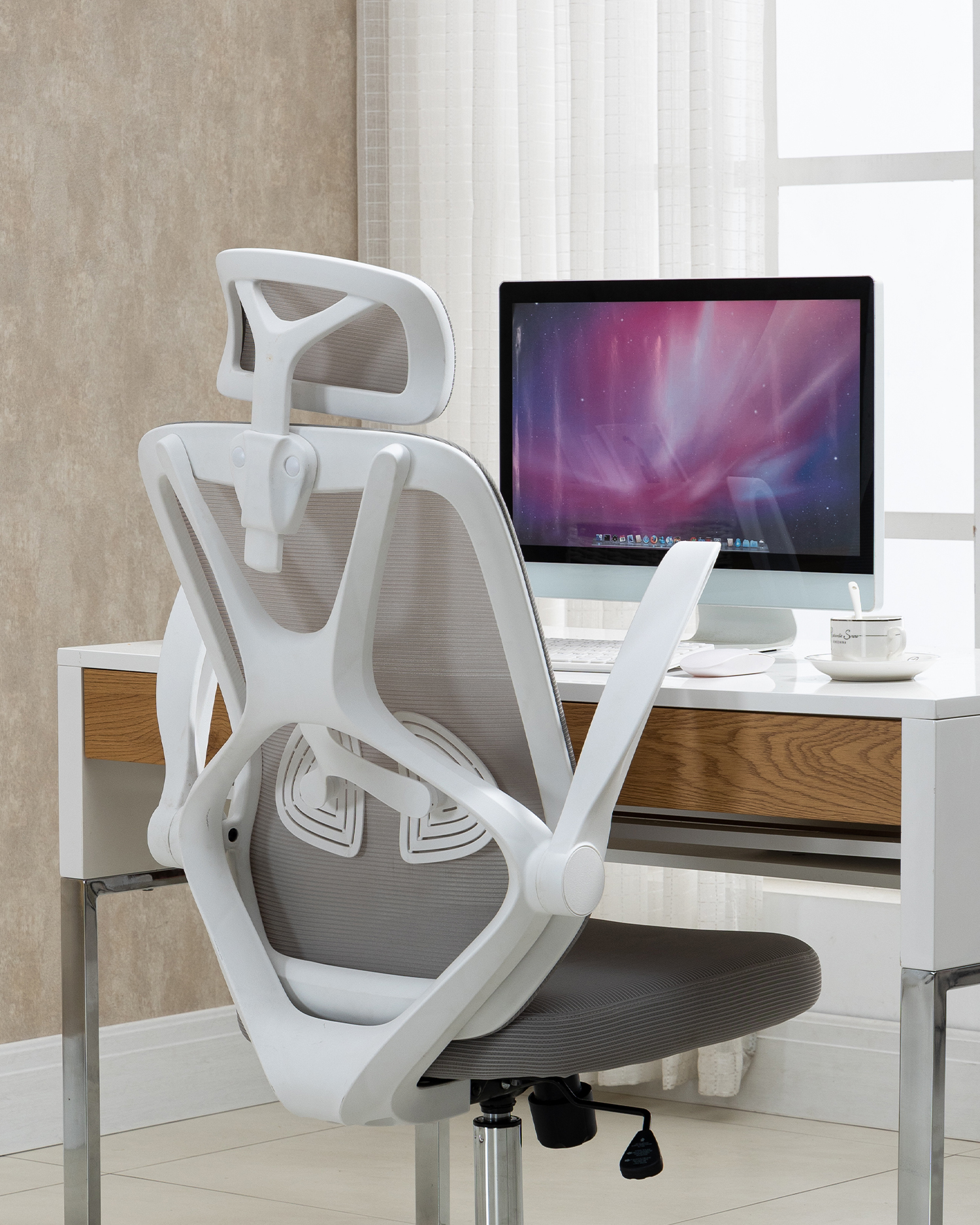 Ergonomická štýlová kancelárska stolička Ergonomická štýlová kancelárska stolička