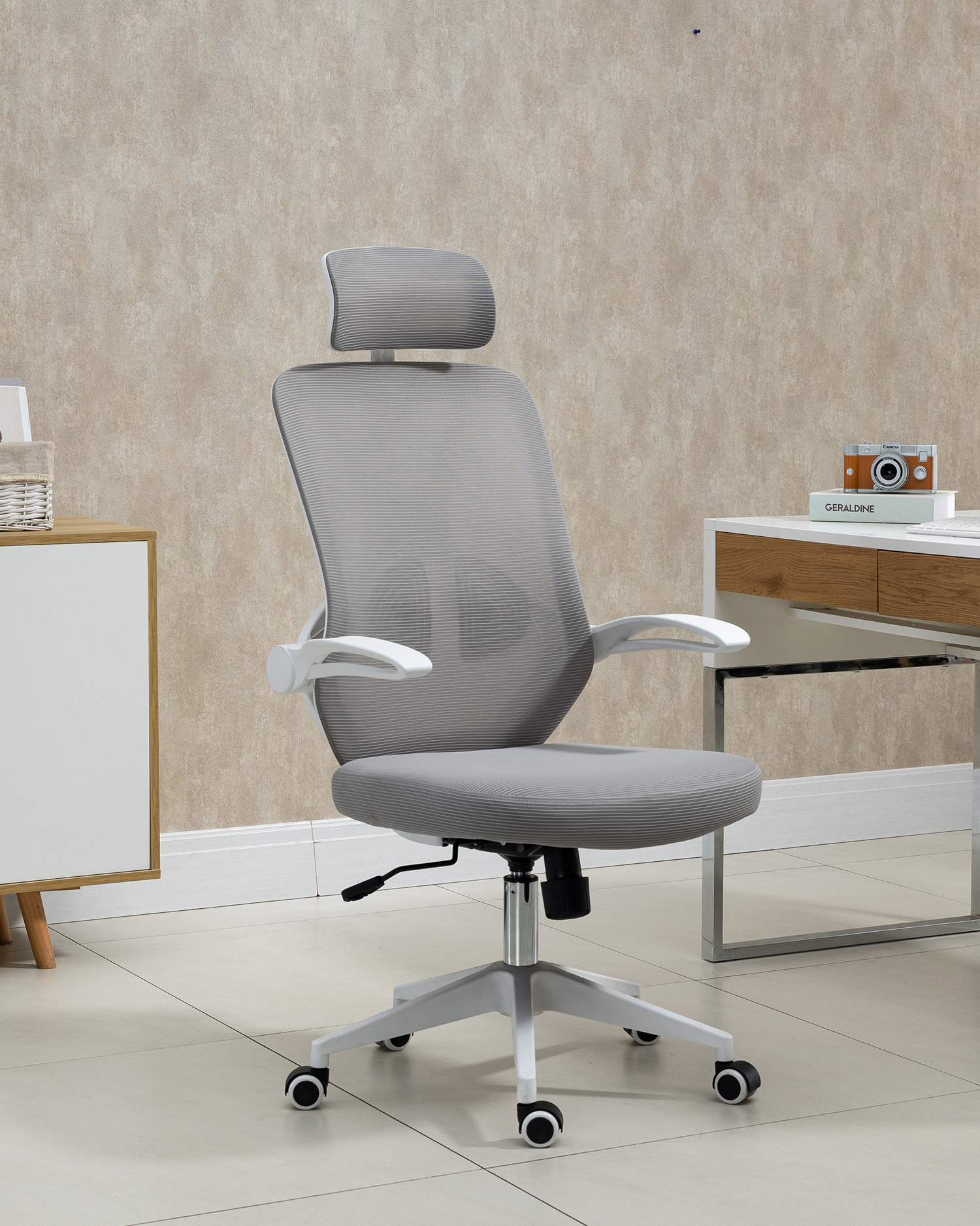 Ergonomická štýlová kancelárska stolička Ergonomická štýlová kancelárska stolička